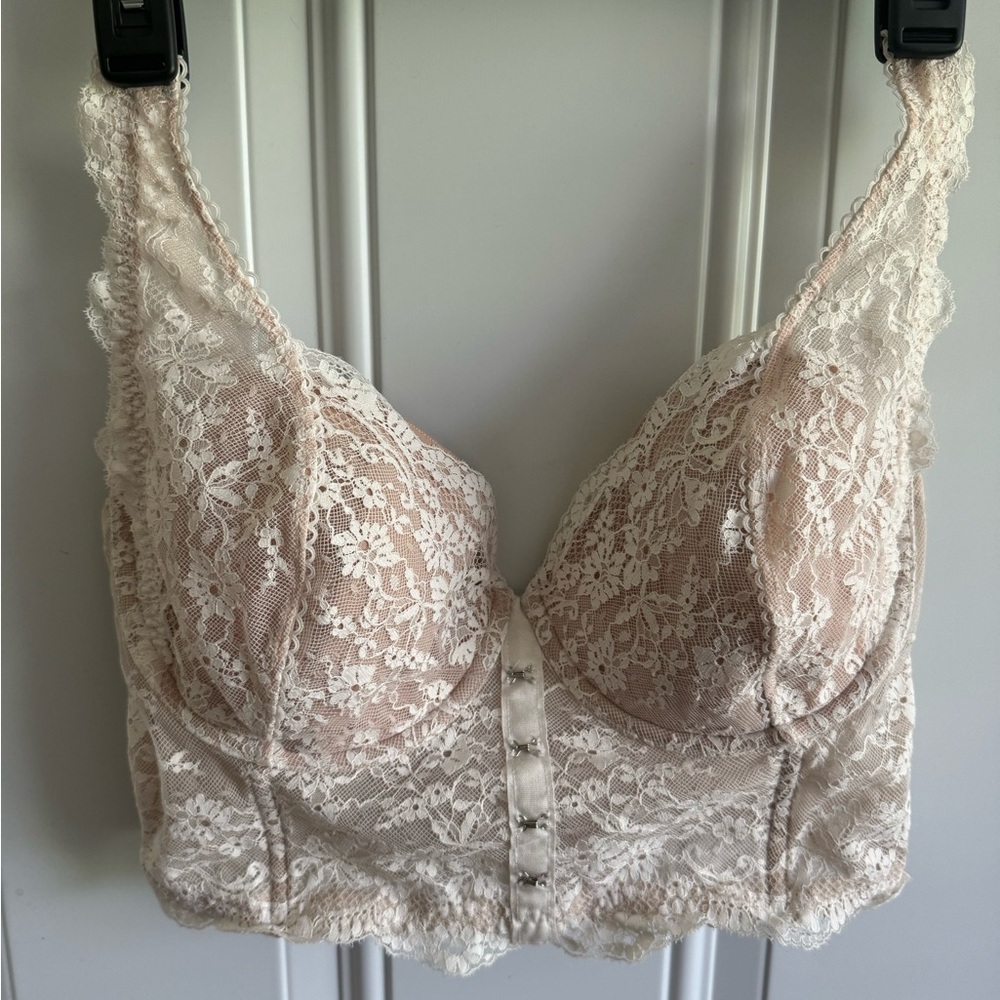 Victoria's Secret Cream Dream Angels Lined Demi Lace Bra with Floral Detailing